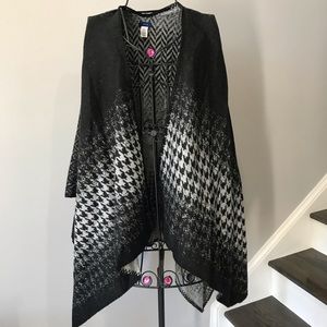 Apt.9 Cape Vest